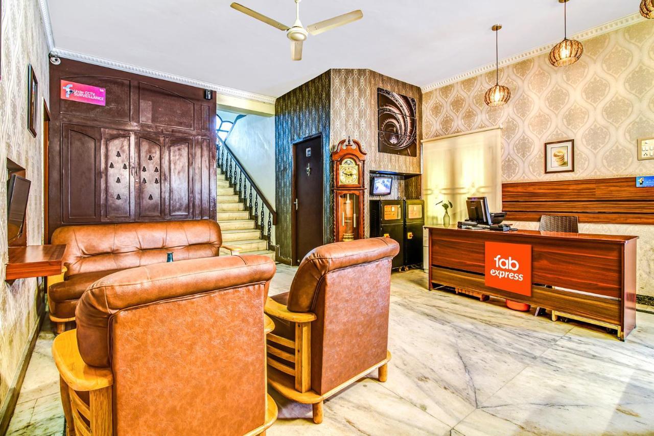 Fabexpress Nestlay Rooms - 100M From Velammal Hall, Moggappair شيناي المظهر الخارجي الصورة